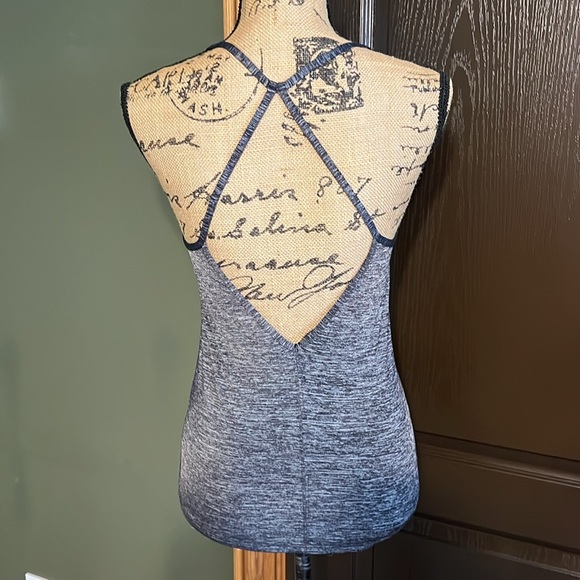 NIKE Dri-Fit Tank - Picture 3 of 3